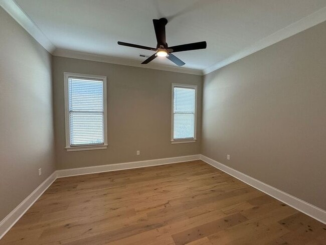 Building Photo - Rare rental opportunity in gated McMullen Cove community