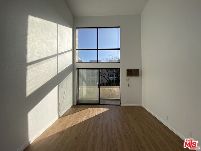 Building Photo - 1440 Veteran Ave