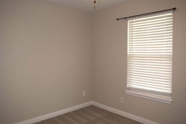 Building Photo - 607 Winterway Dr.