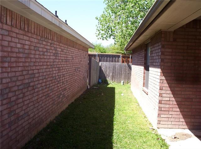 Building Photo - 3005 Huntington Ct