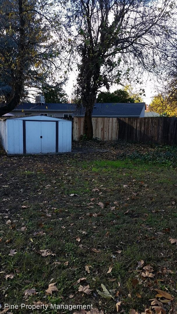 Building Photo - 3 br, 1 bath House - 2174 Paris Avenue