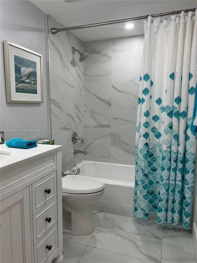 Building Photo - 11960 NE 19th Dr