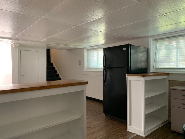 Building Photo - 5656 W Grace St