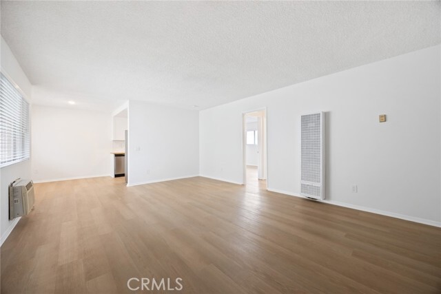 Primary Photo - 117 S Ave 54
