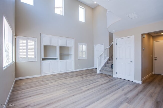 Building Photo - 5863 W Baroque Gold Ct
