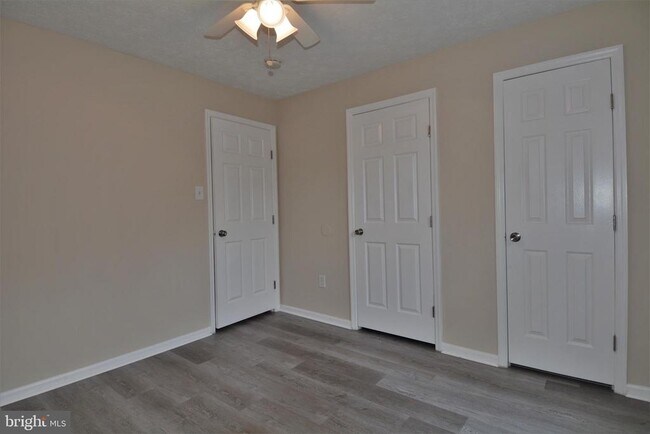 Building Photo - 1307 Clover Valley Way