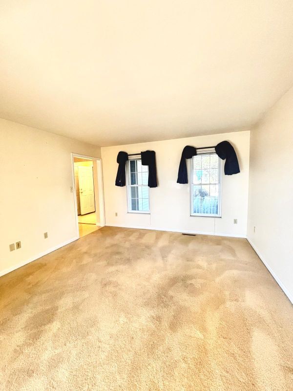 Building Photo - 15 Lenox Ct