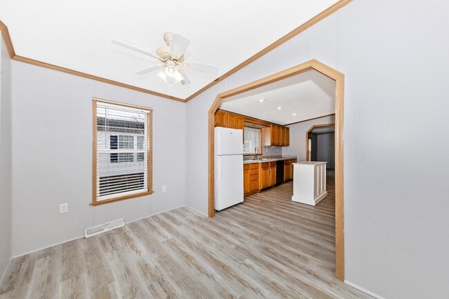 Building Photo - 16114 McGregor Dr