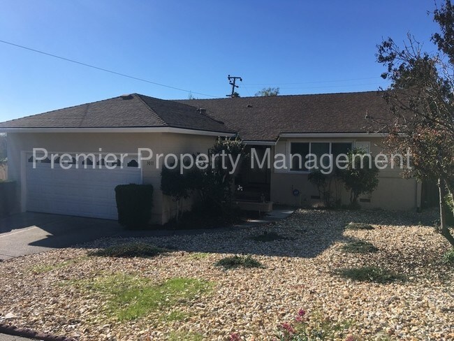 Building Photo - 3011 Glynis Dr