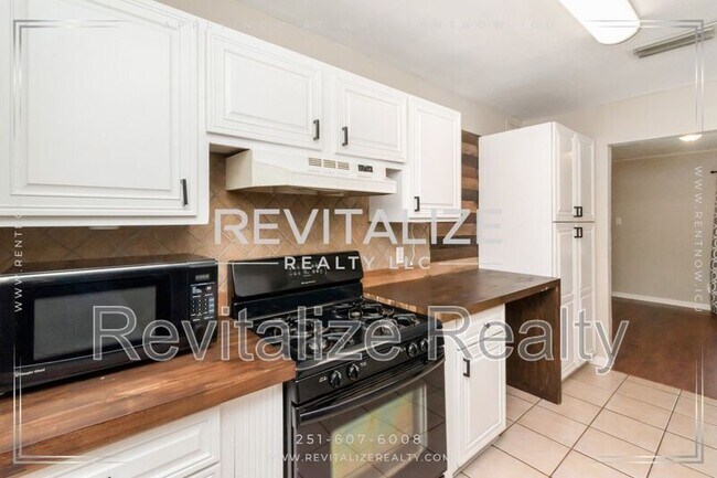 Building Photo - 4053 Sallie Ct