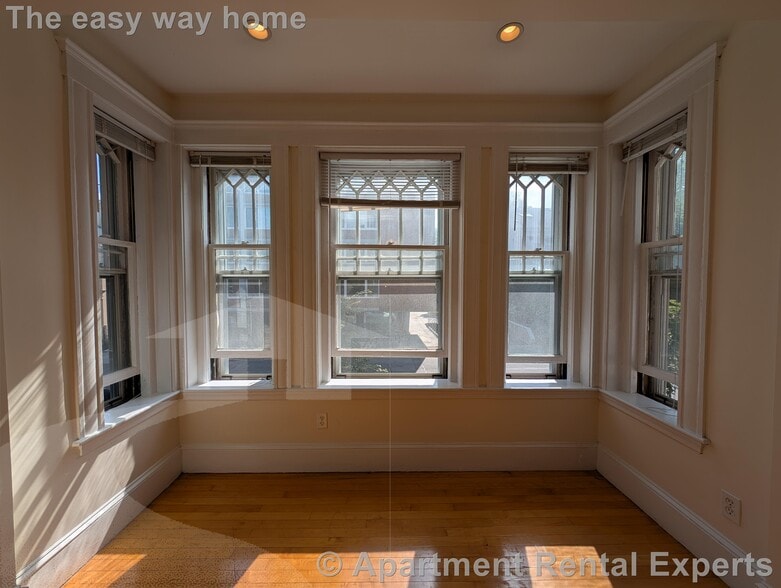Building Photo - 331 Harvard St
