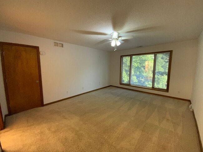 Building Photo - 203-203 Briarcrest Ct