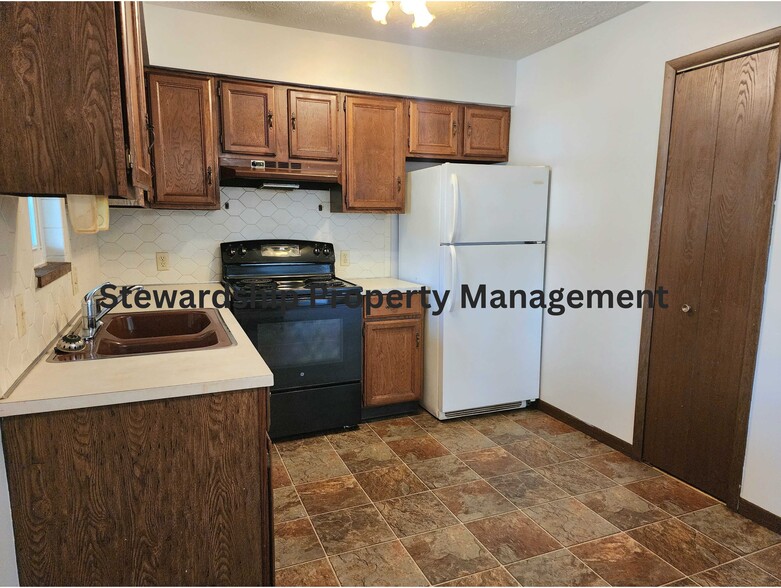 Primary Photo - 1112 Derbydale Rd