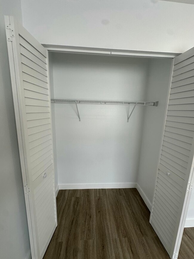 Building Photo - 103 E Tiffany Dr