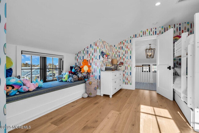 Building Photo - 802 1st Ave