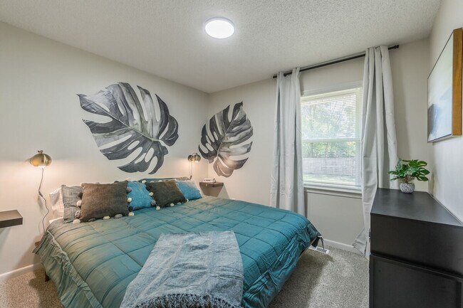 Building Photo - 7105 Chas Dr