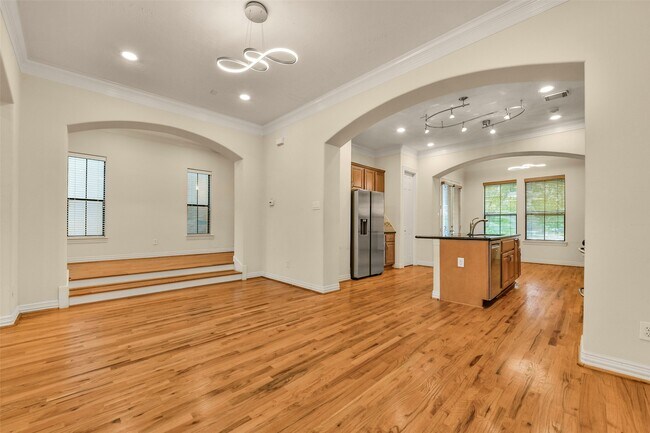 Building Photo - 3030 Orchard Ct