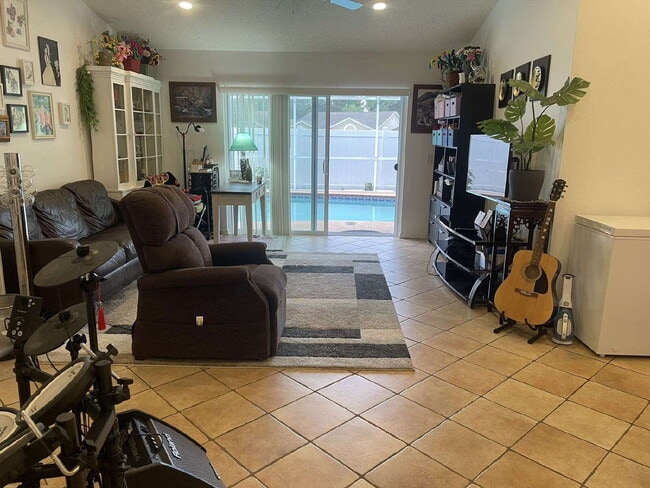 Building Photo - 9727 Cypress Shadow Ave