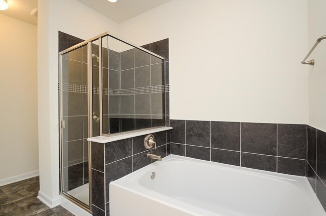 Building Photo - 4423 Ashberry Pine Ln