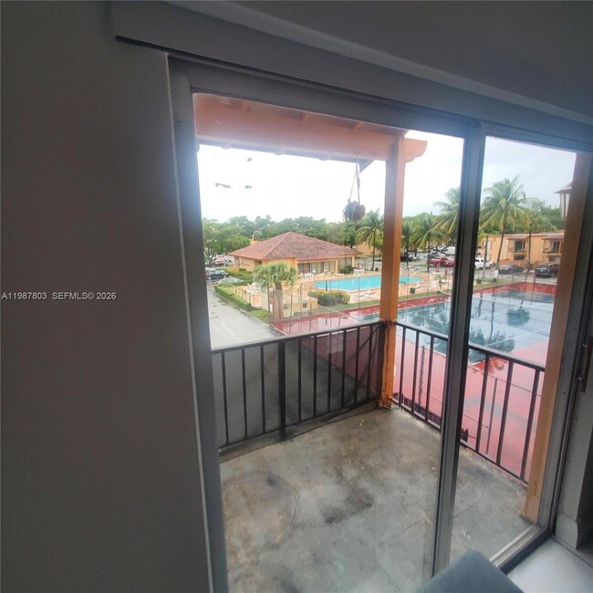 Building Photo - 7151 Miami Lakes Dr