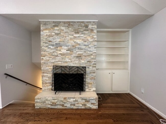 Building Photo - {10240}  Renovated Home in Cherry Hills+ H...