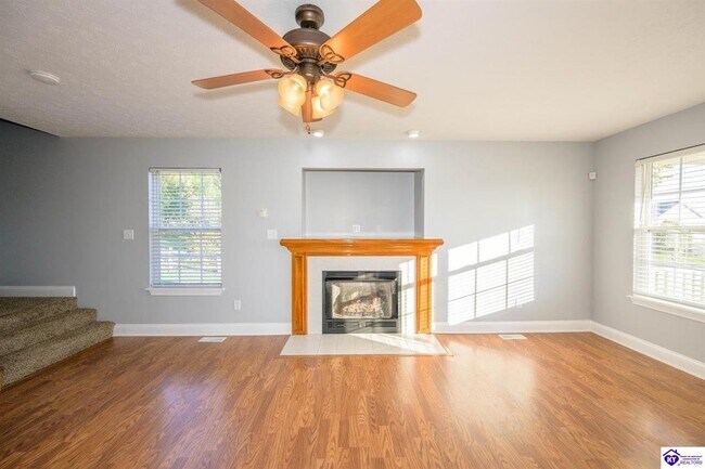 Building Photo - 611 Flushing Meadows Dr