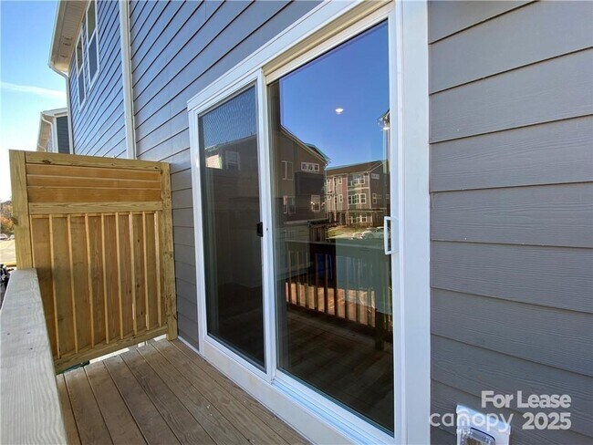 Building Photo - 2511 Arbor Loop Dr