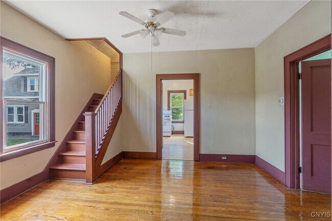 Building Photo - 518 E Brighton Ave