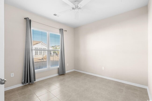 Building Photo - 2401 Hobart St