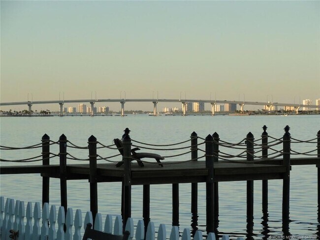 Building Photo - 2929 SE Ocean Blvd