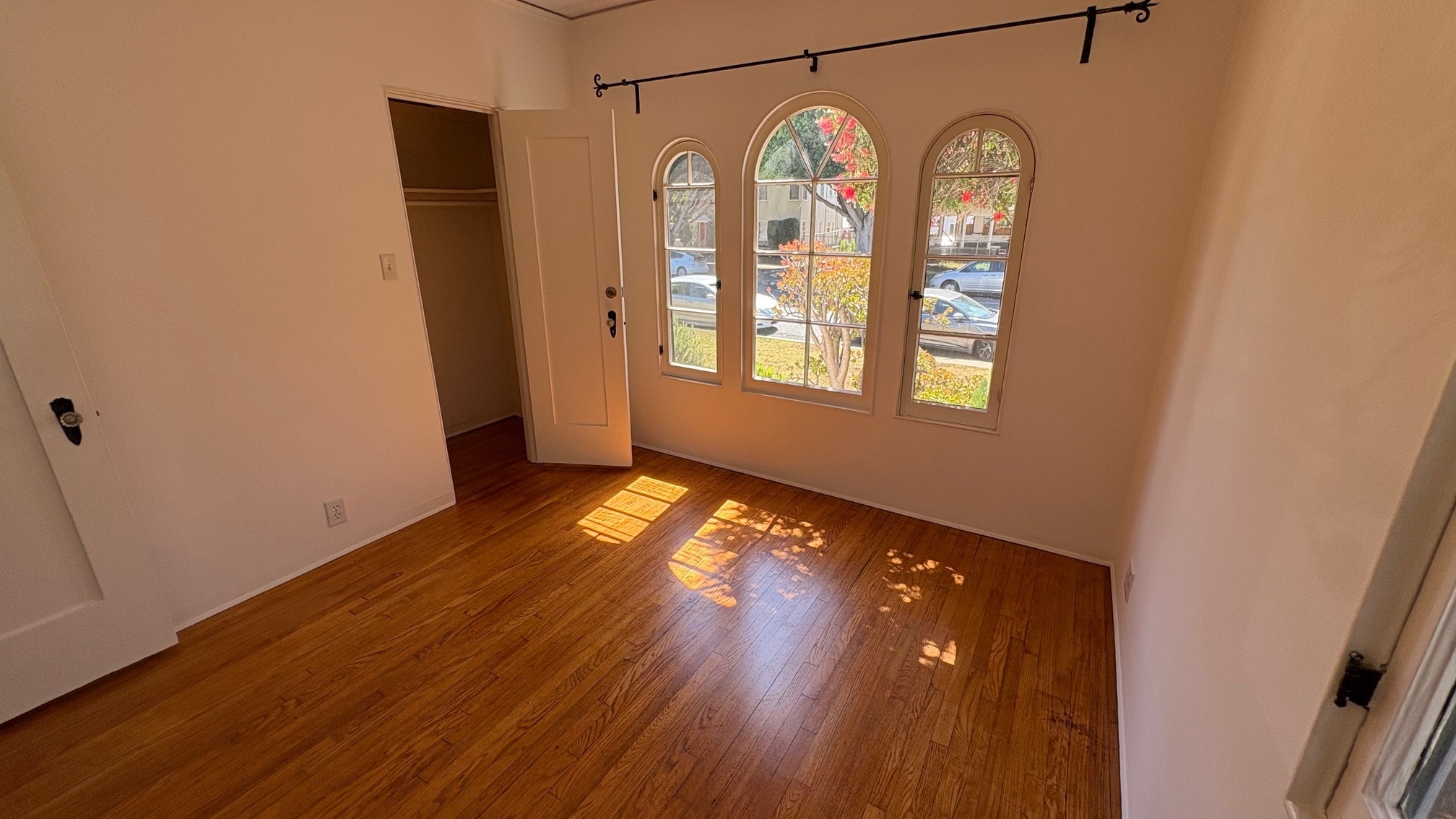 Building Photo - 1621 California Ave