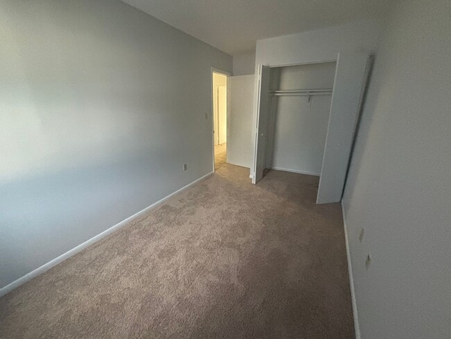 Building Photo - HALF OFF FIRST FULL MONTH'S RENT! Charming...