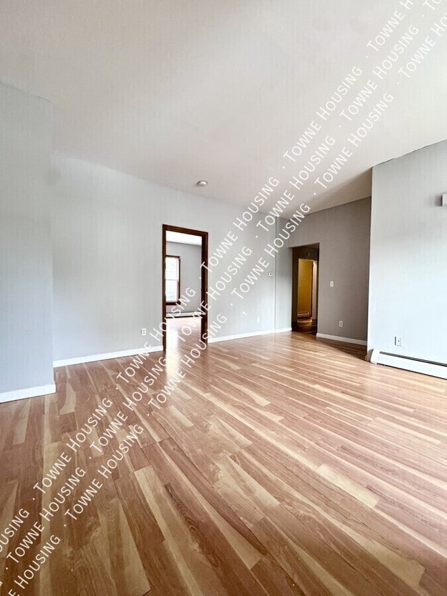 Building Photo - 336 East St