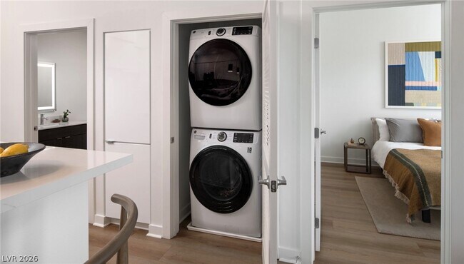 Building Photo - 11055 S Las Vegas Blvd