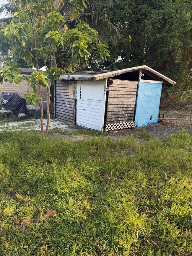 Building Photo - 17740 SW 103rd Ave
