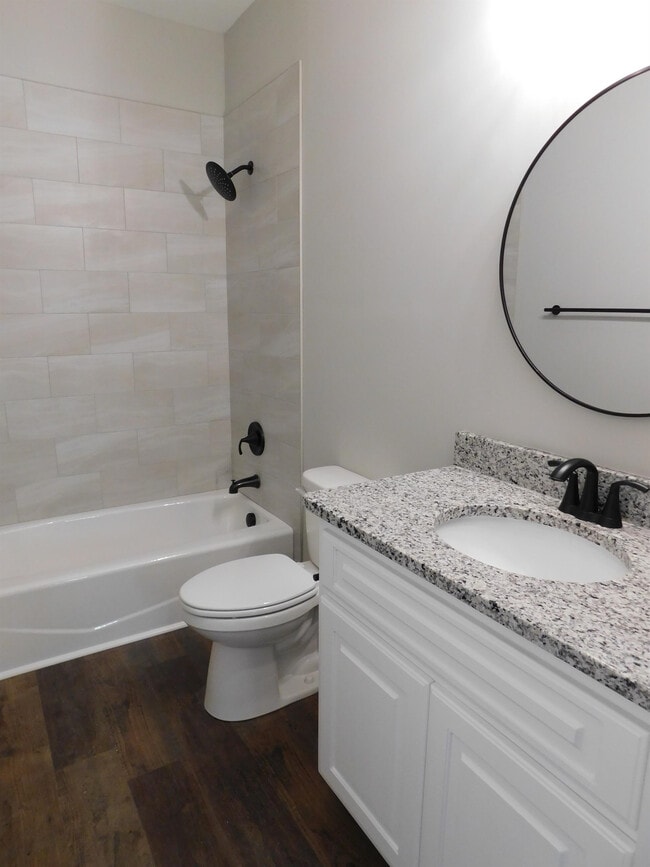 Building Photo - 434 Lancaster Rd