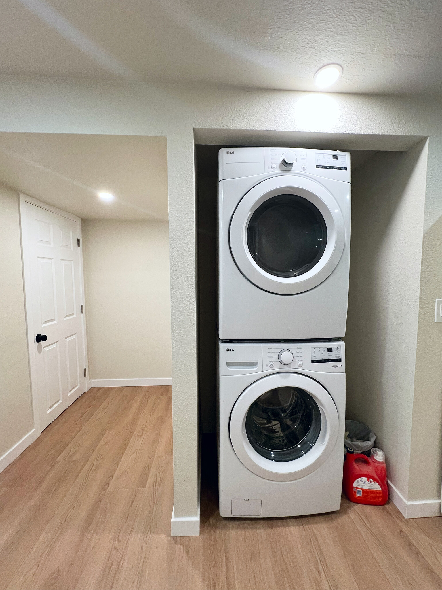 Building Photo - 6520 Depew Ct