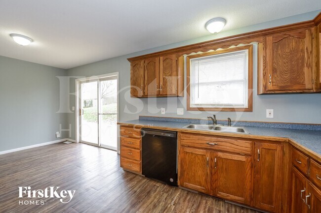 Building Photo - 333 Woods Ave