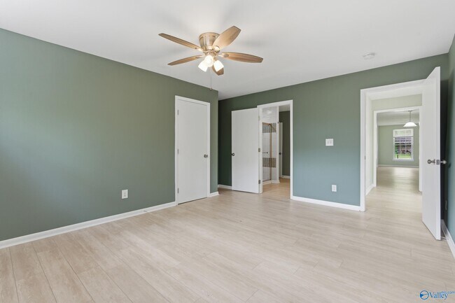 Building Photo - 504 Delaney Rd NW