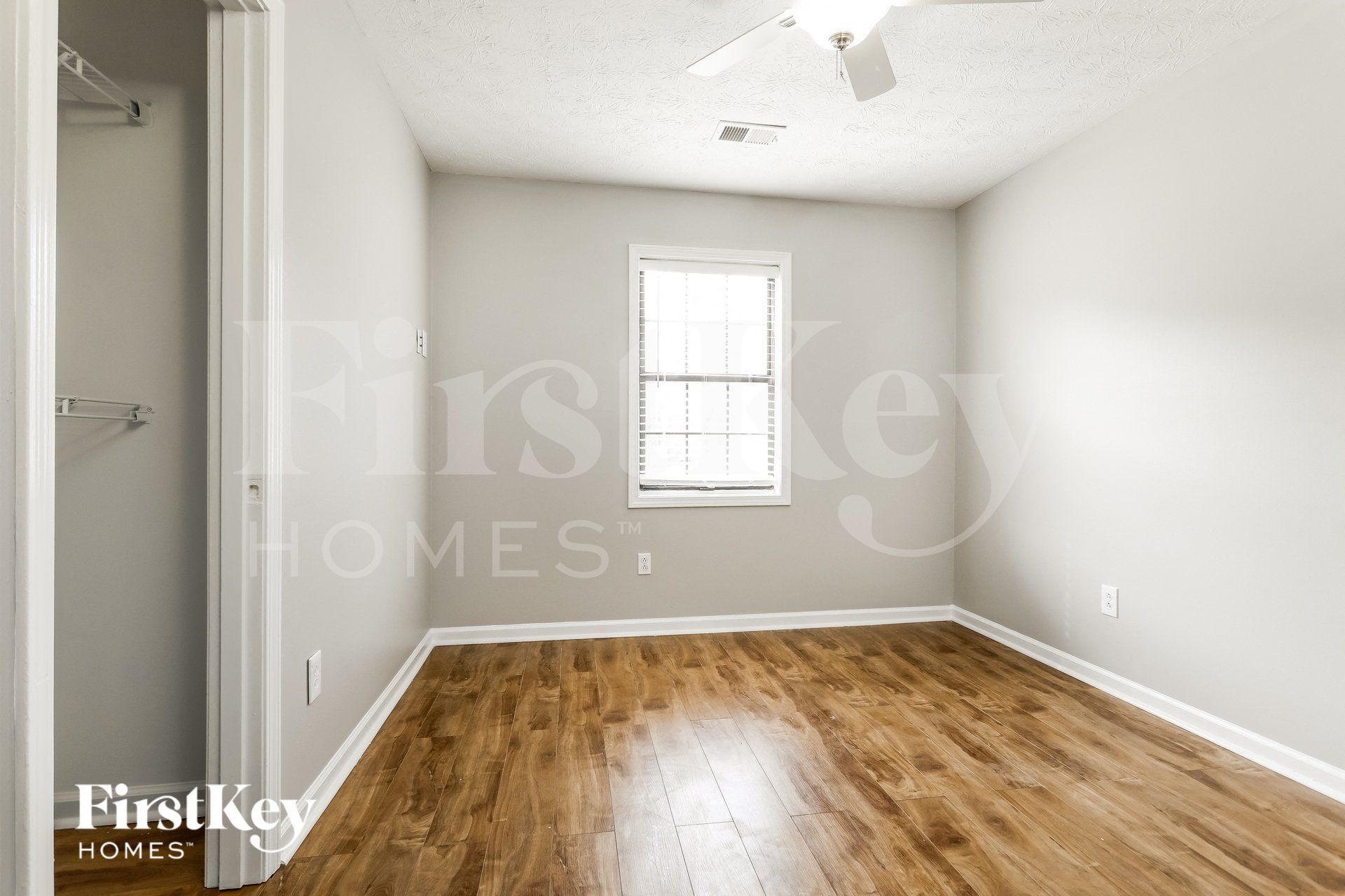 Building Photo - 4149 Warren Rd