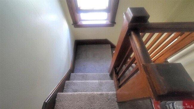 Building Photo - 34 Manitou Ave
