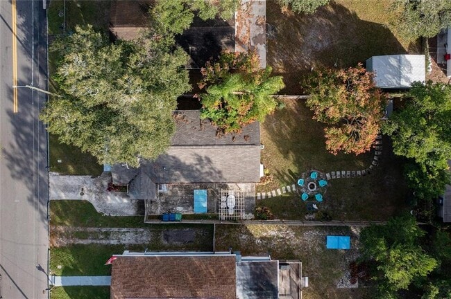 Building Photo - 1221 E Ida St