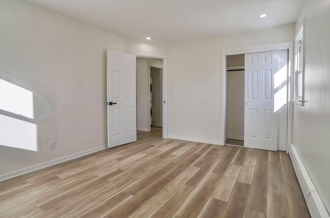 Building Photo - 157 Neptune Ave