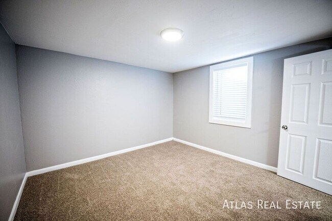 Building Photo - 16232 W 13th Ave