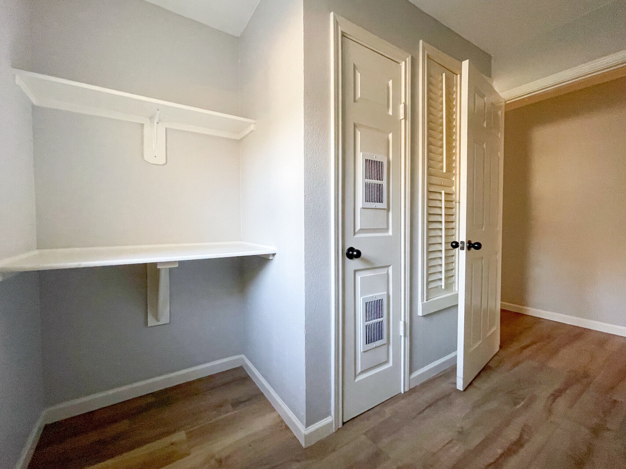 Building Photo - 207 N Bermuda St