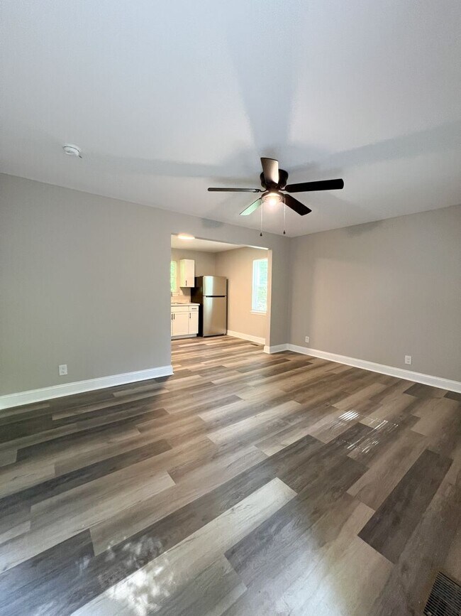 Building Photo - Move-In Specials Available! Completely Rem...
