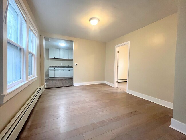 Building Photo - 46 Hawley St