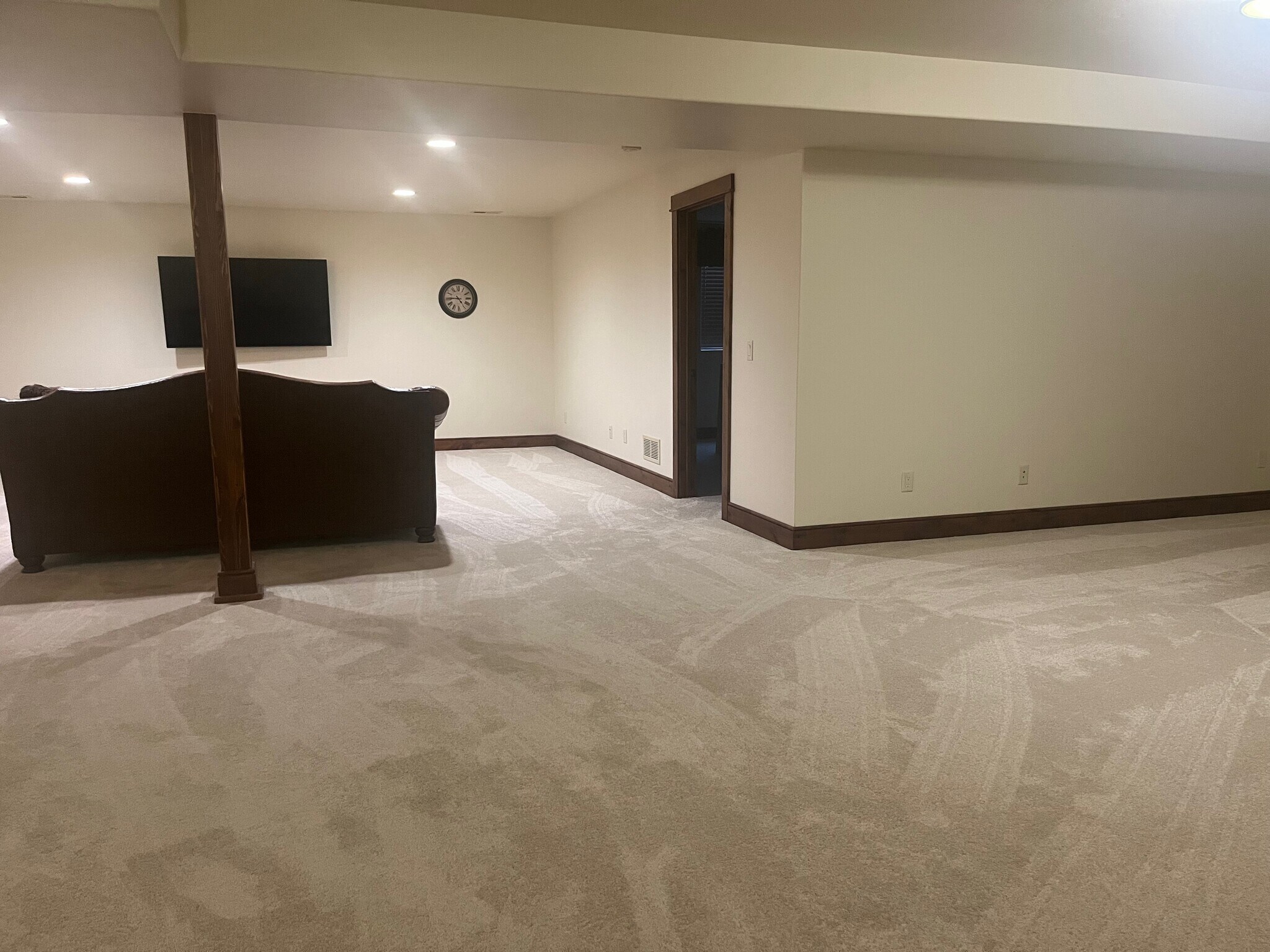 Building Photo - 720 Clearwater Dr