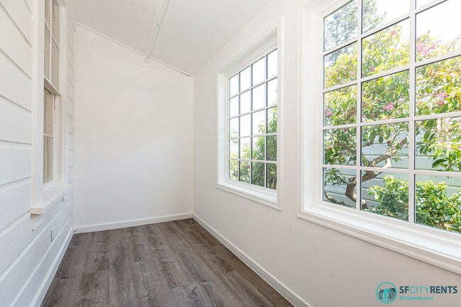 Building Photo - 1623 Noe St