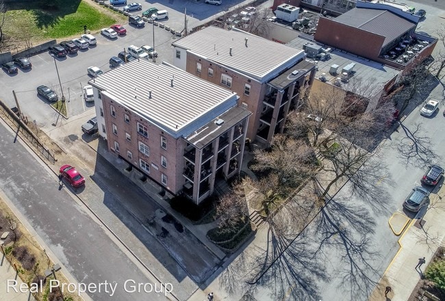 Building Photo - 400 S 9th St